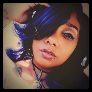 Meet your Posher, Yvette